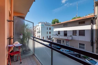 Einfaches Ferienhaus in Fano mit Terrasse