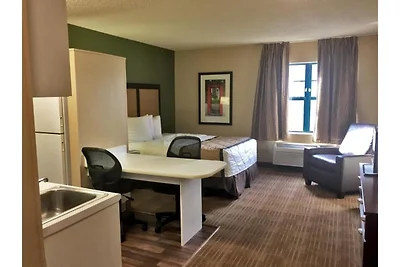 1 queen bed | ADA/RI douche, niet-roken,...