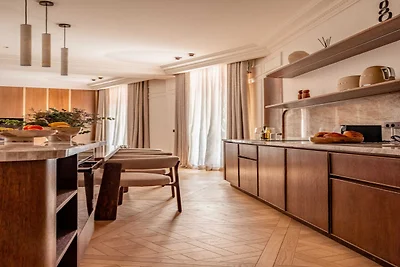 Luxe A/C Apt - 6P/3BDR - Arc de Triomphe