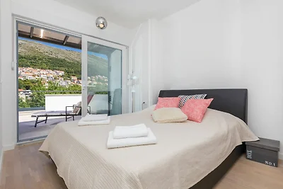 Apartment Life Plus-Two Bedroom Apartment wit...