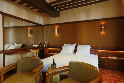 Vertraulicher Raum 4, nur einen Steinwurf vom...