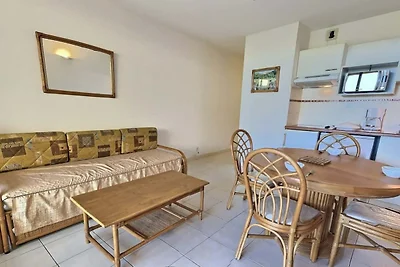 Appartement aan het strand met zwembad