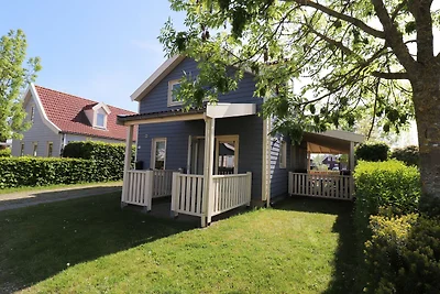 Bungalow nad Wodą z Sauną w Południowej...