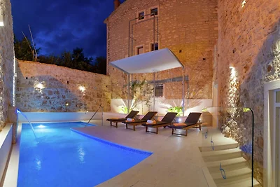 Villa mit Meerblick in Bol mit Sauna und...