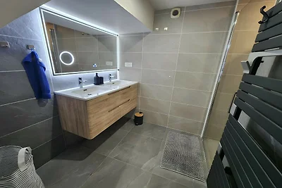 Guerlesquin-Dorfhaus mit Garten