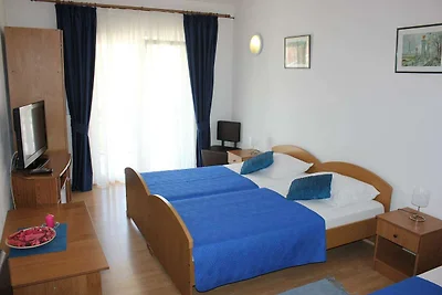 Guest House San Antonio-Triple Room with Balc...