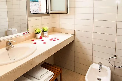 Casa con piscina su un campo da golf