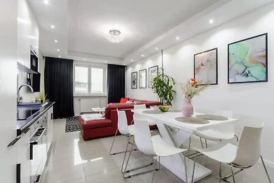 Spacious Central Warsaw Apartment