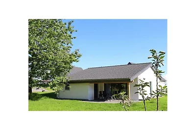 Bungalow in Gillenfeld mit Schwimmbecken