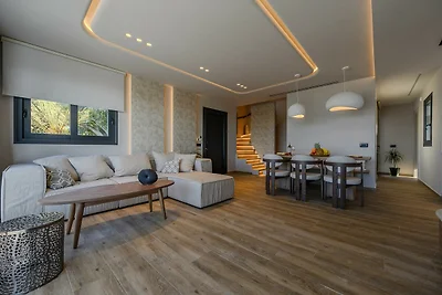 Spaziosa villa con piscina a Heraklion