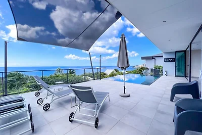 Villa a Bouillante con piscina a sfioro