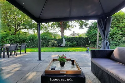 Villa für 6 Personen mit umzäuntem Garten