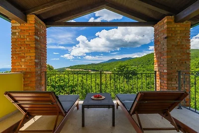 Villa in Brseč mit Schwimmbecken