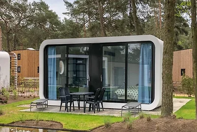 Zeitgenössisches Waterfront Chalet für 4...