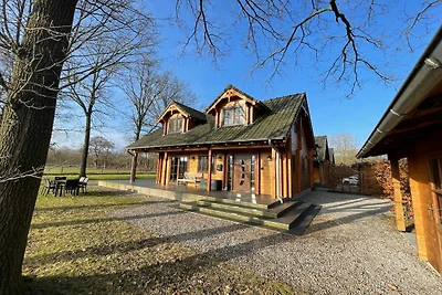 Villa mit Sauna und Whirlpool