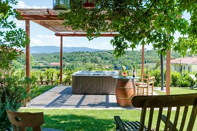 Bauernhaus in Lucca mit Pool und Jacuzzi