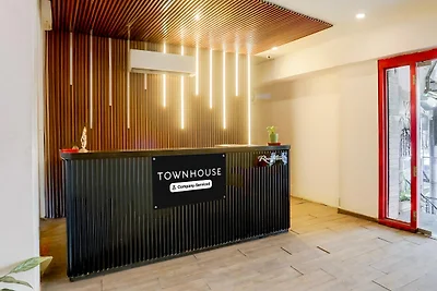 Super Townhouse Prayagraj vicino alla...