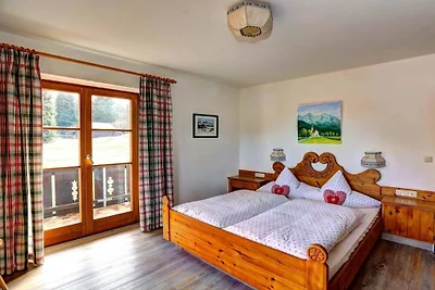 Ferienwohnung in Krün mit Schwimmbecken