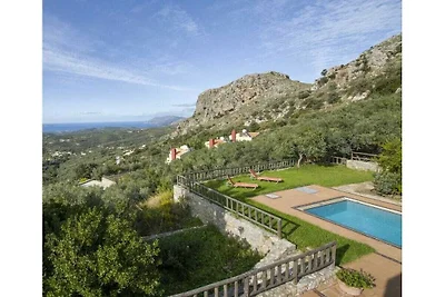 Villa in Malathiros with swimming pool