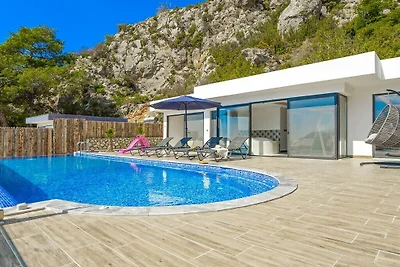 Villa a Kalkan con piscina