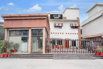 Super Hotel O Tyagi Road vicino