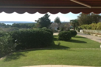 Vakantieappartement in Punat met barbecue