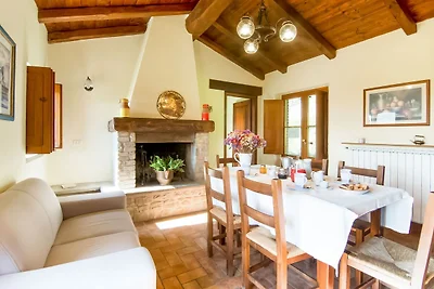 Agriturismo con giardino