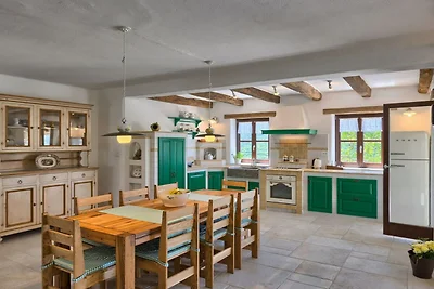 Authentic Villa Banić - Four Bedroom Villa Wi...