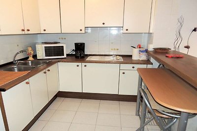 Gemütliche Wohnung mit Möbeln