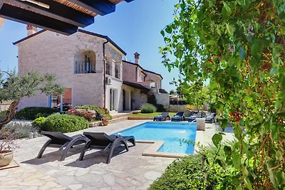Villa in Rovinjsko Selo mit privatem Pool