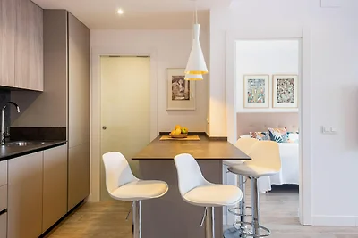 Modernes Apartment mit Terrasse und Meerblick