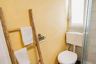 Enchanting Rural Apartment with Terrace - Stu...