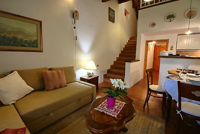 Moderna Villa con Piscina Privata a Fabriano ...