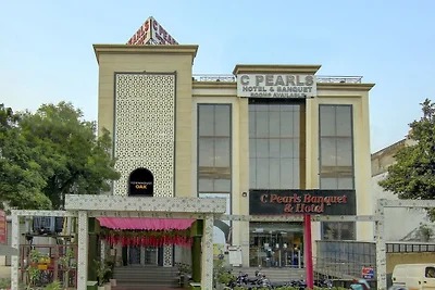 Super Townhouse OAK Hotel C Pearls