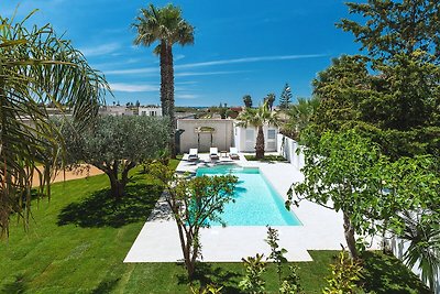 Lussuosa casa vacanze a Marsala con piscina