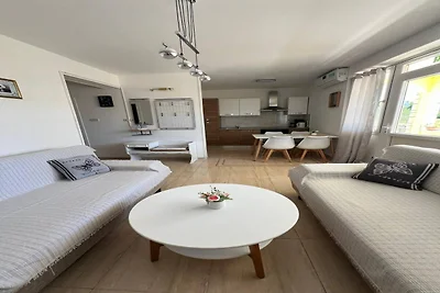 Wohnung direkt am Meer mit Terrasse in Kampor