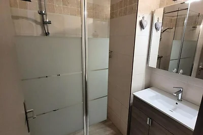 Helle und gut ausgestattete Wohnung, direkt i...