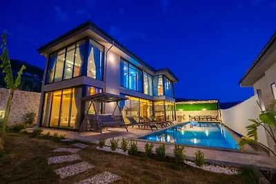 Villa a Kalkan con piscina
