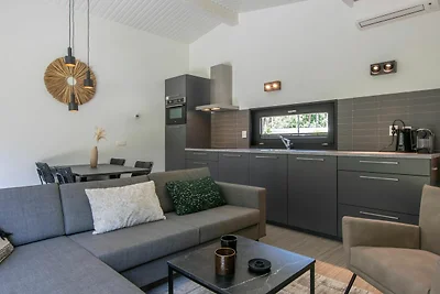 Modernes Chalet mit Wellness, in einem Ferien...