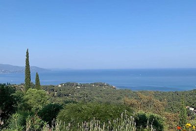 Villa con vista mare in una comunità...