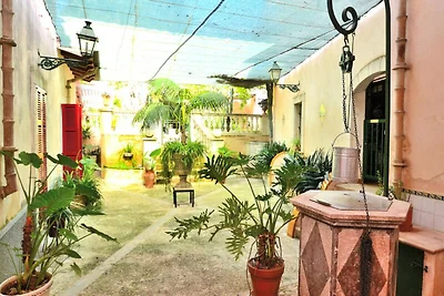 Villa in Muro met zwembad en uitzicht op het...