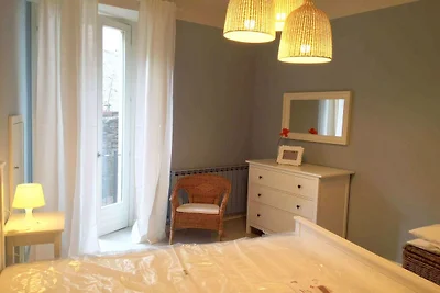 Appartement met uitzicht op het meer en de...