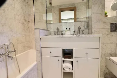 Chalet in Les Gets mit Jacuzzi & Skizugang