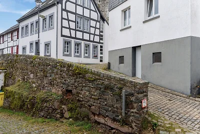 Wohnung in Reifferscheid mit Garten