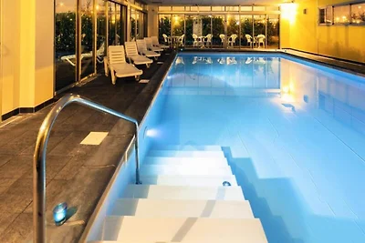 Wohnung nahe Aeroscopia mit Pool