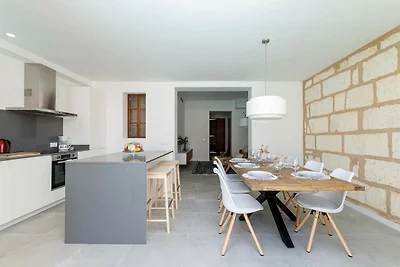 Villa mit privater Terrasse