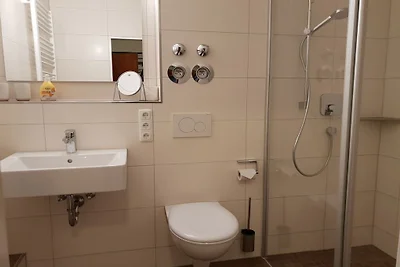 Kaspar avec piscine intérieure et sauna