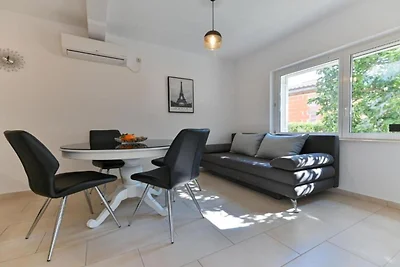 Two Bedroom Apartment with Terrace and Pool