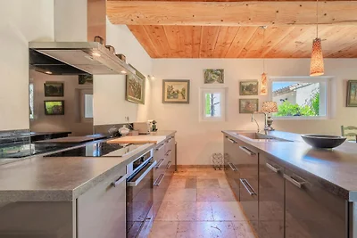 Esthetische villa in Paradou, Alpilles