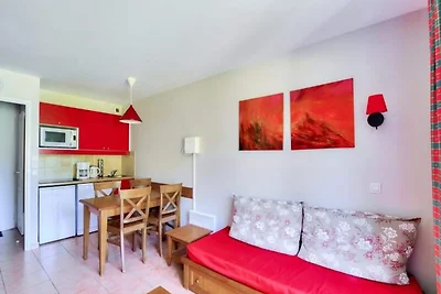 Wohnung am See mit Pool in Frankreich